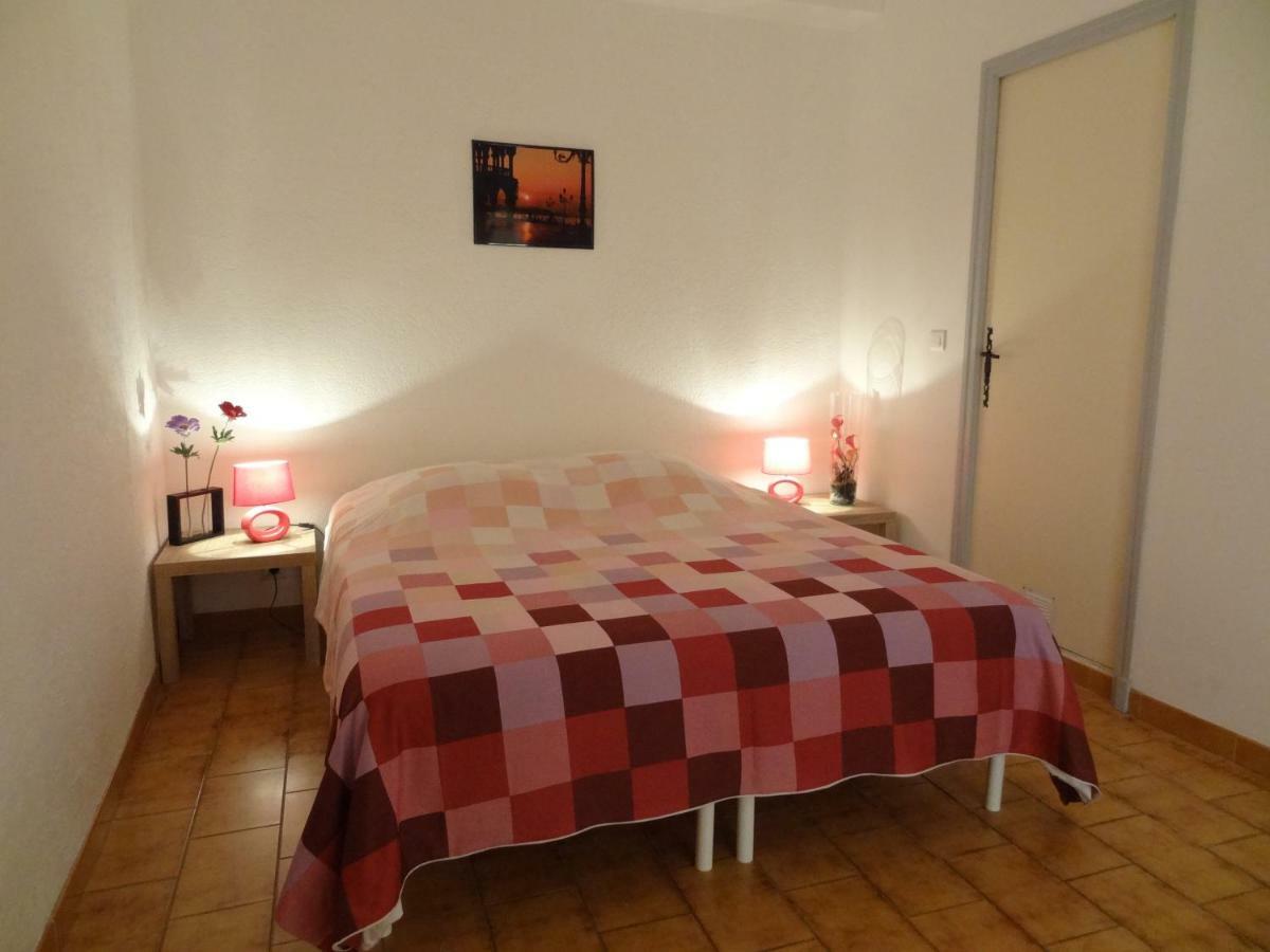 Le Moulin Des Ocres Villa Apt Bagian luar foto
